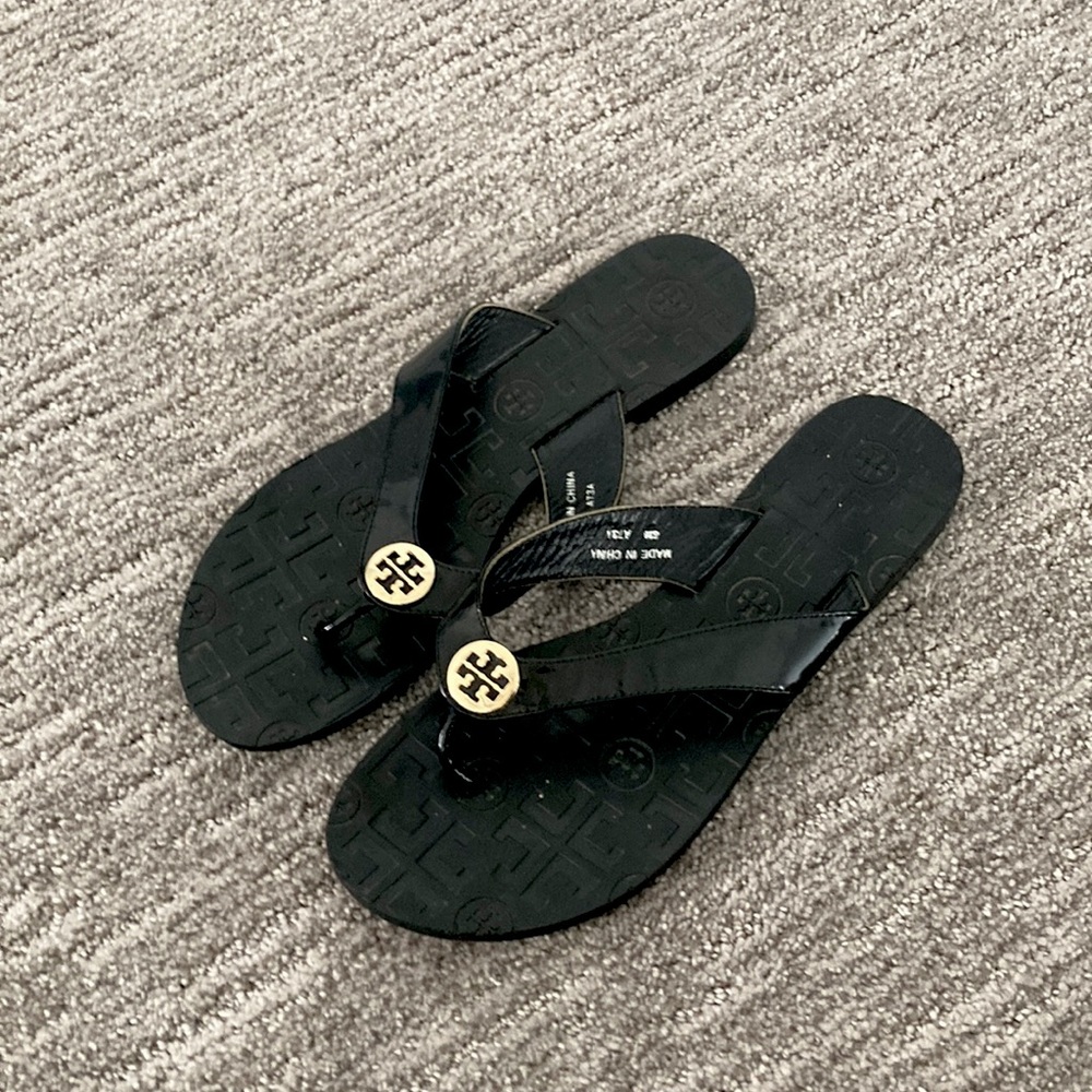 Tory Burch Black Patent Flip Flops